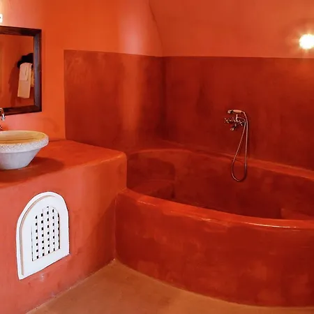 Luxury Villa In Megalochori Santorini With Jacuzzi Βίλα *