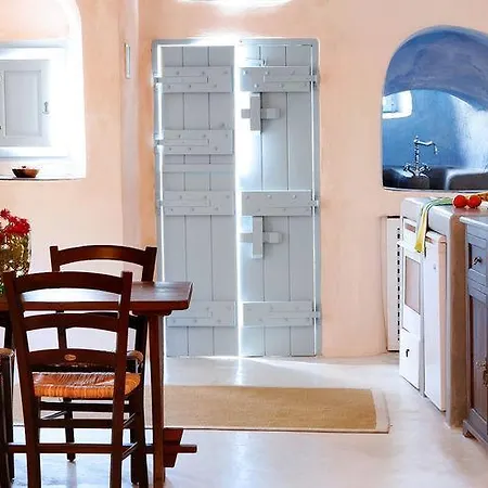 Luxury Villa In Megalochori Santorini With Jacuzzi *